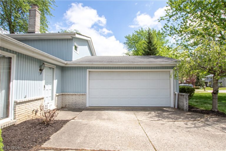 3903 Skyview Drive, Brunswick, OH - Photo 3