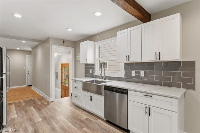 4353 182nd Street, Cleveland, OH - Photo 3