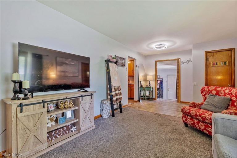 1780 Evergreen Avenue, Akron, OH - Photo 8
