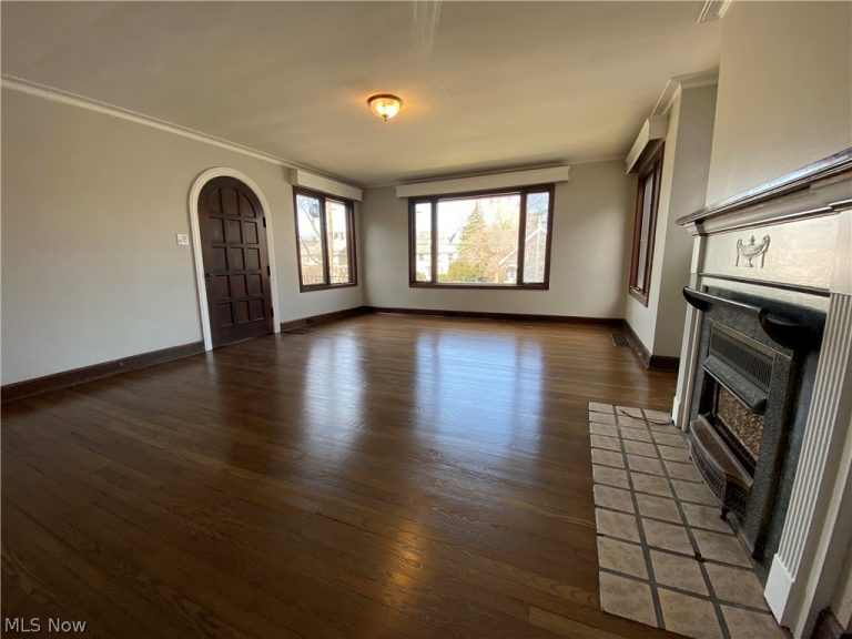 9327 Clifton Boulevard, Cleveland, OH - Photo 8