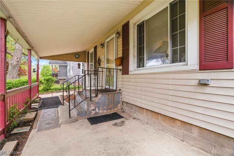 457 9th Street, Elyria, OH - Photo 4