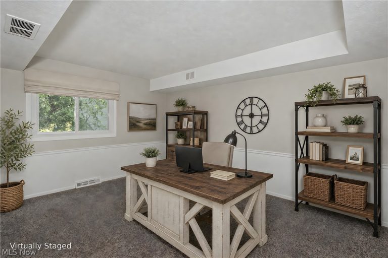 33320 Outley Park Drive, Solon, OH - Photo 4