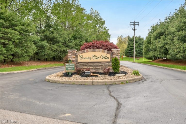 144 Royal Troon Drive, Warren, OH - Photo 5