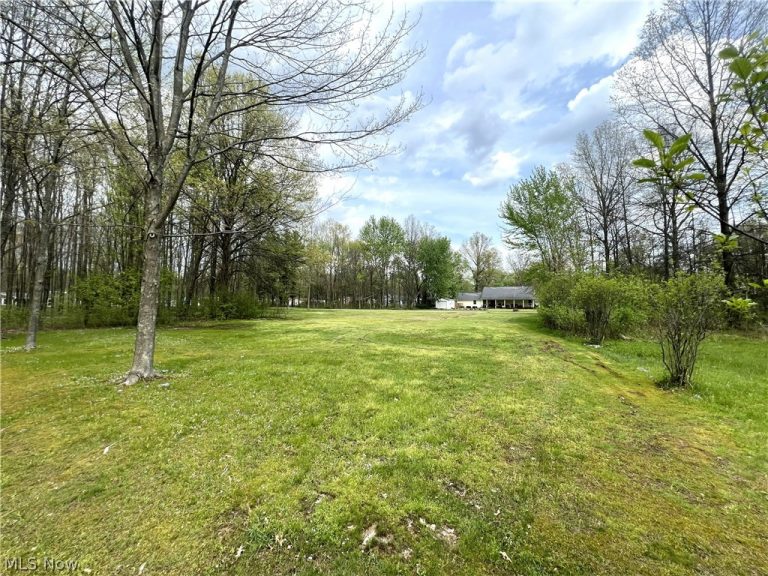 1972 Hercules Drive, Lake Milton, OH - Photo 2