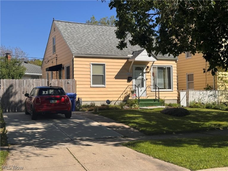 4225 Brookside Boulevard, Cleveland, OH, 44135