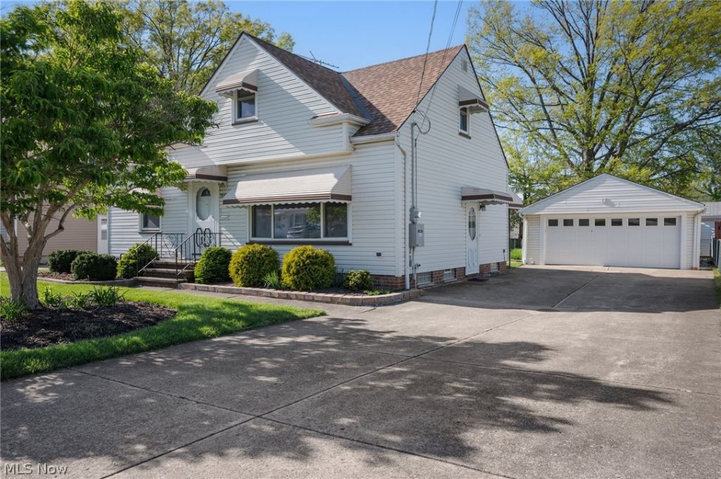 30401 Harrison Street, Willowick, OH