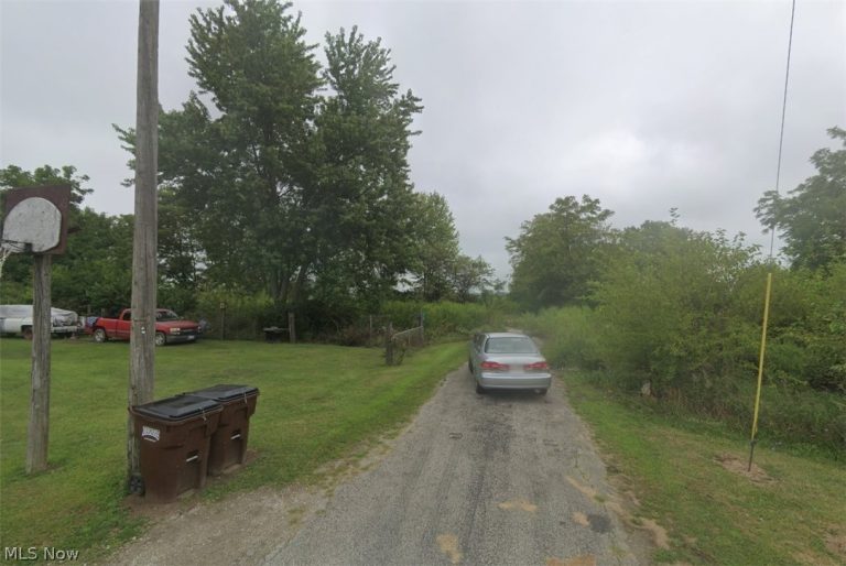5709 Neil Road, London, OH - Photo 2