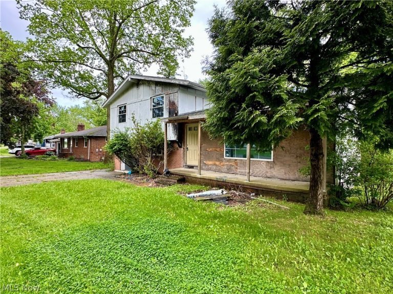5319 Fairtree Road, Bedford Heights, OH - Photo 4