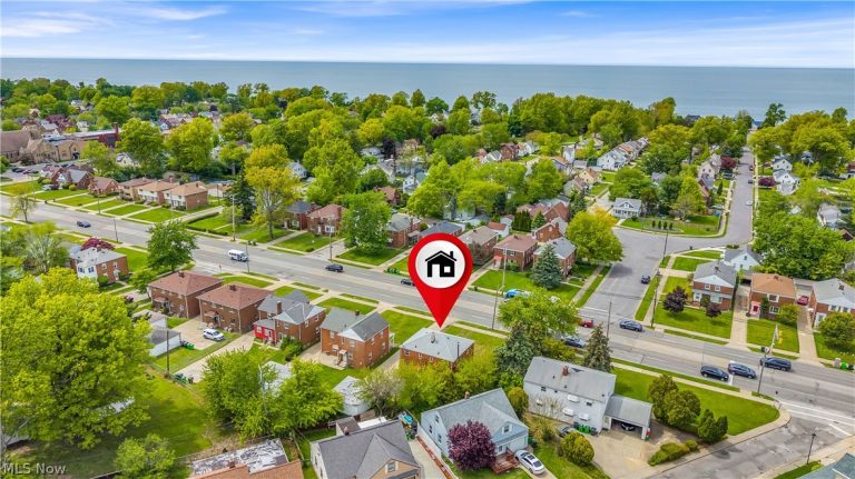 20470 Lake Shore Boulevard, Euclid, OH - Photo 4