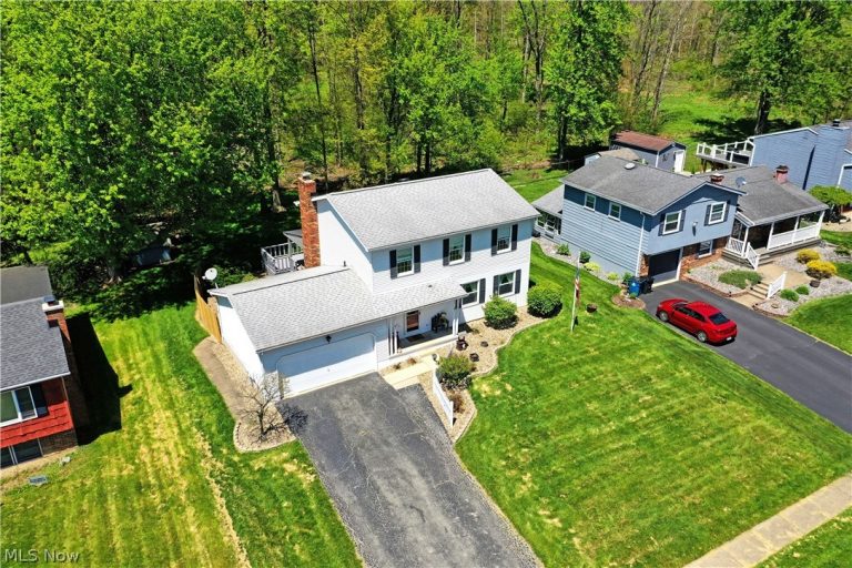 34 Hickory Trace Drive, Girard, OH - Photo 5