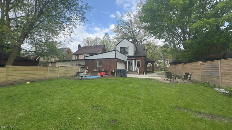132 Jennette Drive, Boardman, OH - Photo 2