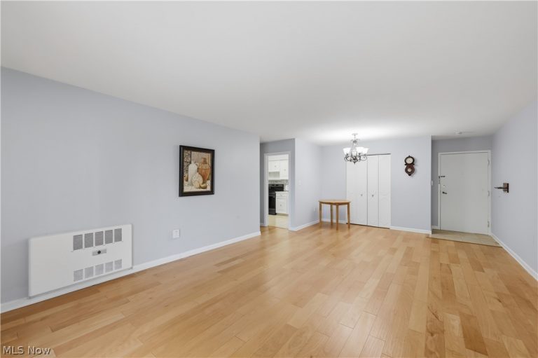3167 Linden Road #201, Rocky River, OH - Photo 8
