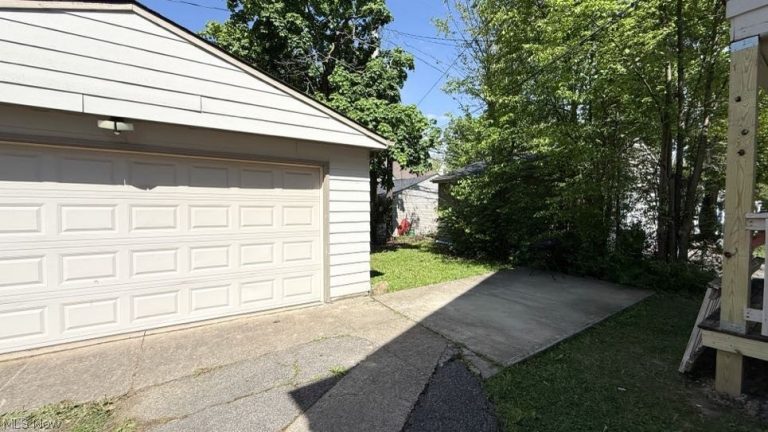 3574 Daleford Road, Shaker Heights, OH - Photo 6
