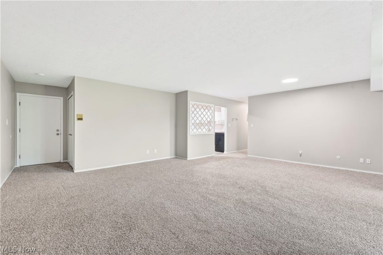 2930 Bay Drive #L7, Westlake, OH - Photo 6