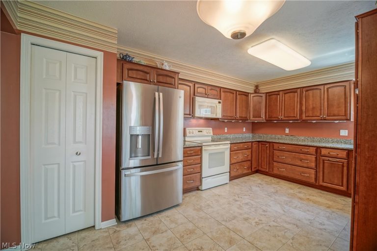 2917 Windsor Court #106, Stow, OH - Photo 6