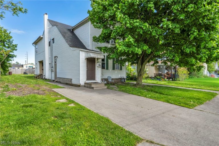 1813 Lexington Avenue, Lorain, OH - Photo 2