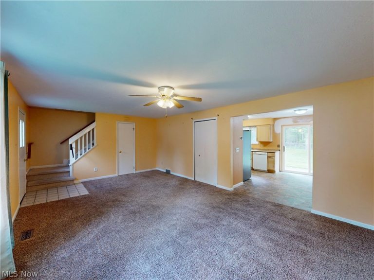 744 Arline Avenue, Eastlake, OH - Photo 2