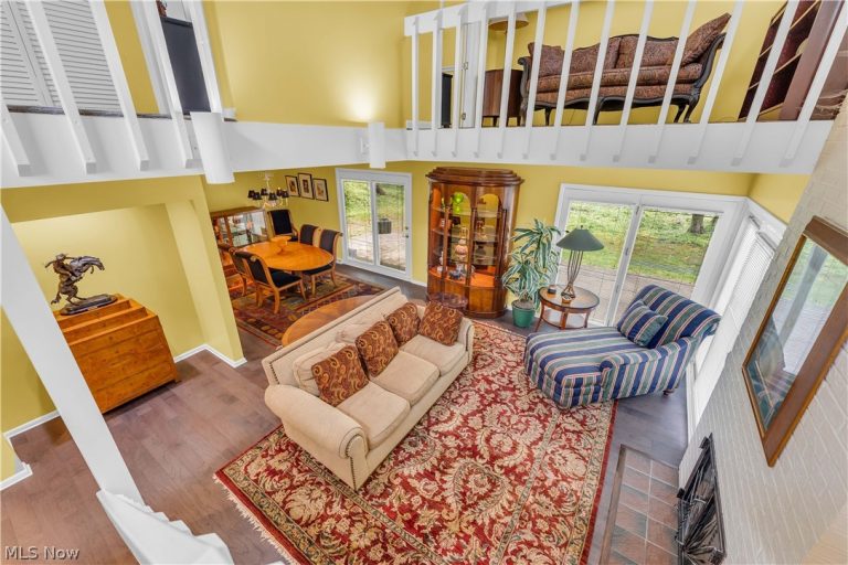 36 Oakshore Drive, Bratenahl, OH - Photo 4