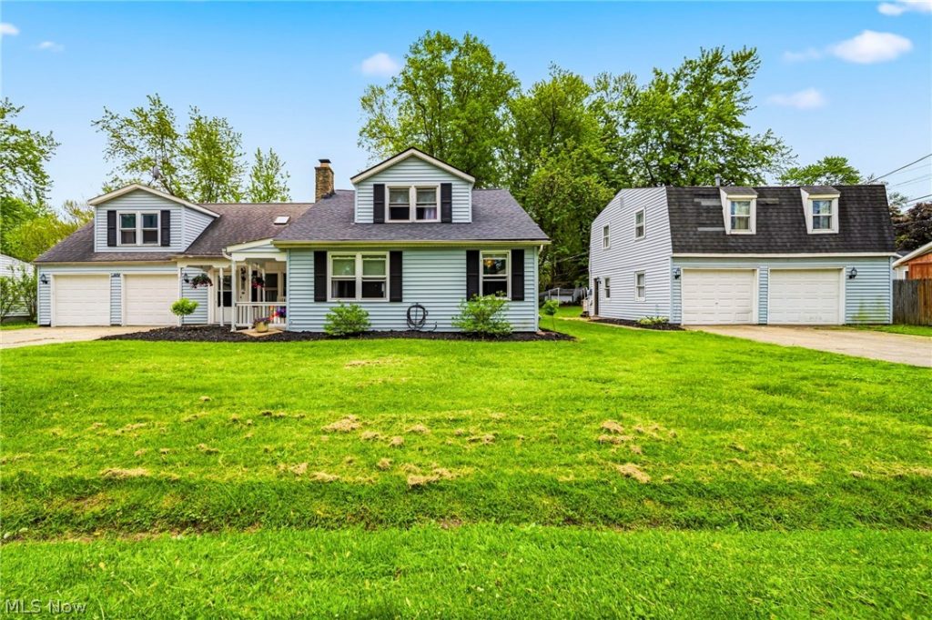 6712 Huron Avenue, Madison, OH