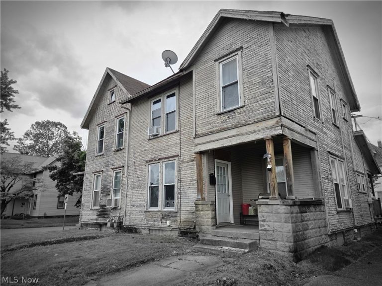 369/371 5th, Coshocton, OH - Photo 2