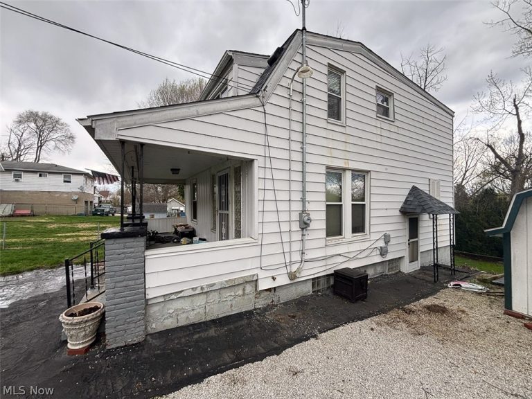 1805 Manchester Road, Akron, OH - Photo 5