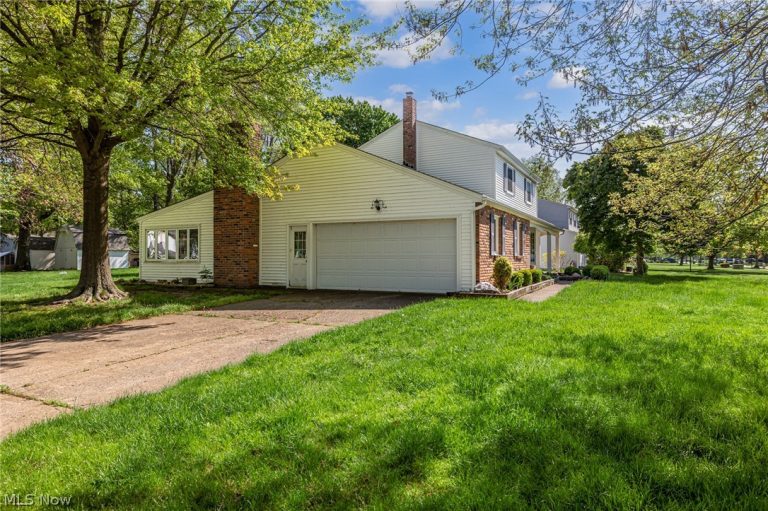 32696 Surrey Lane, Avon Lake, OH - Photo 5