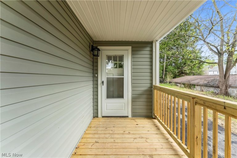 18155 Libby Road, Maple Heights, OH - Photo 3
