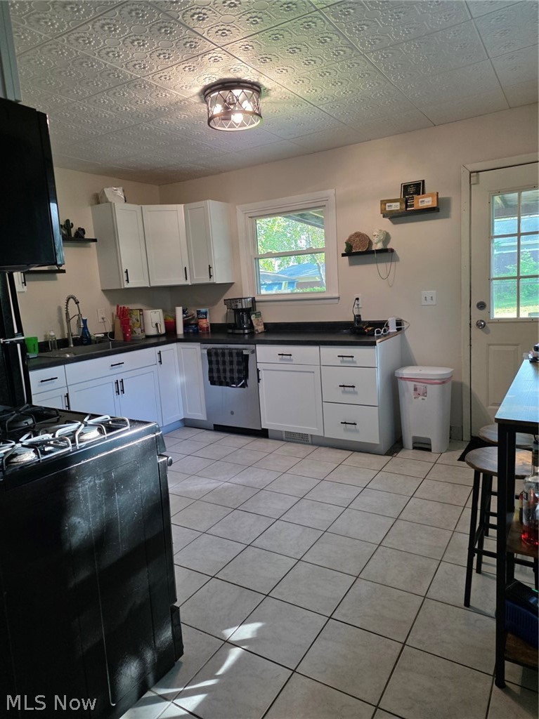132 Hayer Drive, Painesville, OH - Photo 6