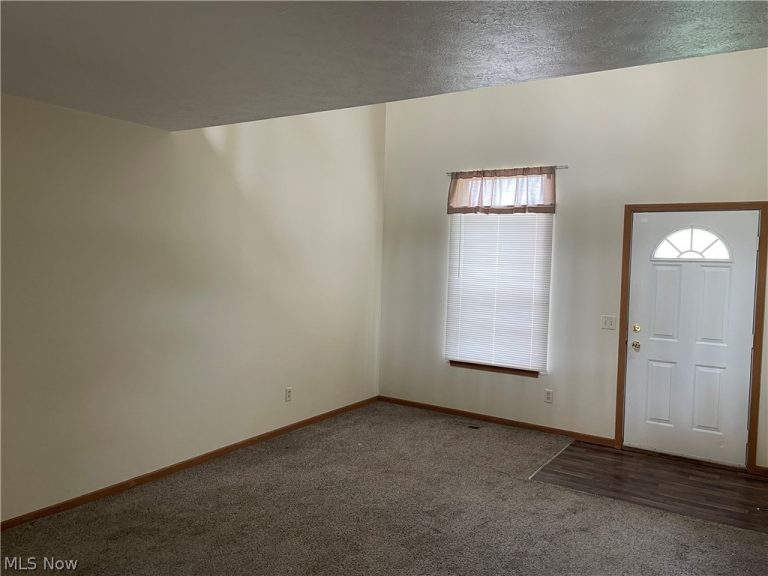 1918-1920 Eastbranch Circle, Canton, OH - Photo 8