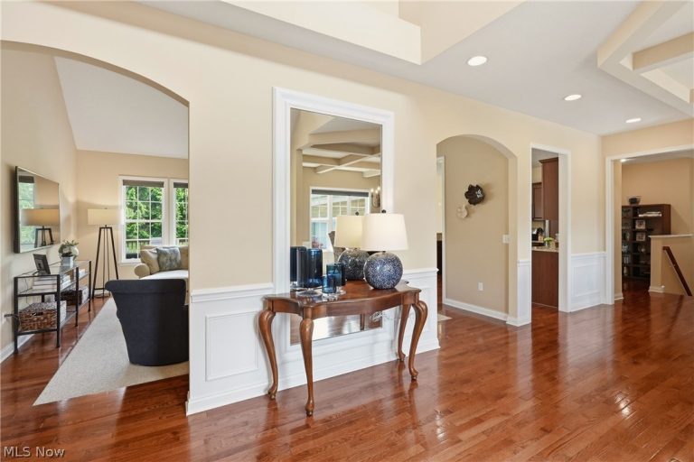 36939 Wexford Drive, Solon, OH - Photo 4