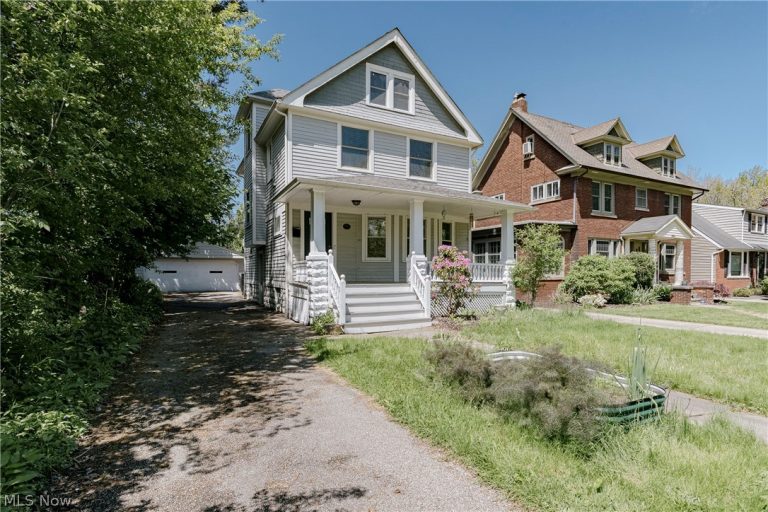 2658 Queenston Road, Cleveland Heights, OH - Photo 2