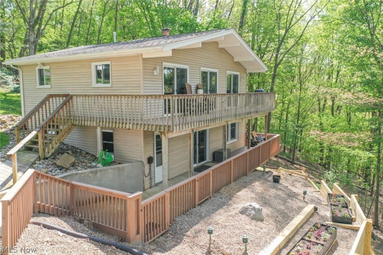 195 Oneida Trail, Malvern, OH - Photo 3