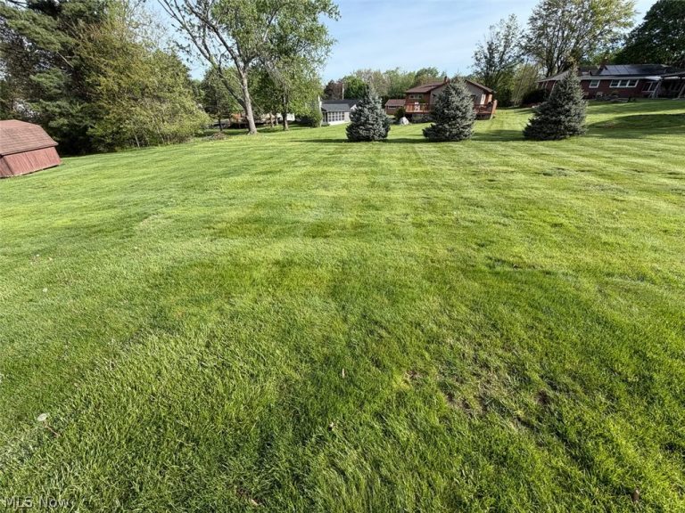 3937 Linda Street, North Canton, OH - Photo 8