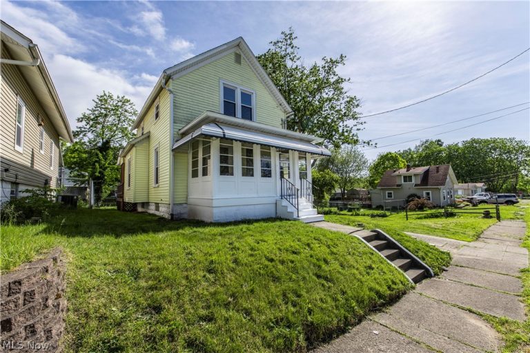 1304 Nestor Avenue, Akron, OH - Photo 3