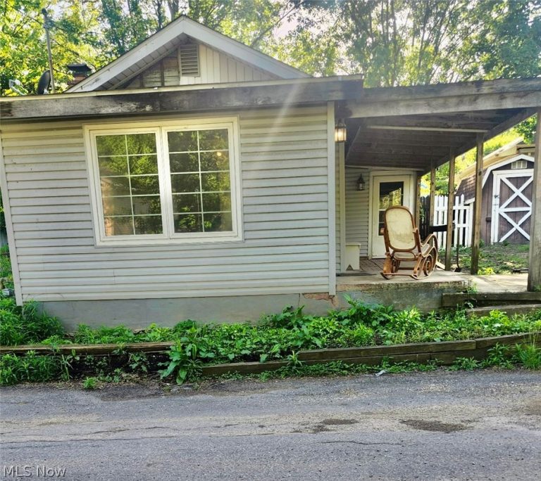 1030 Onondago Trail, Akron, OH, 44312