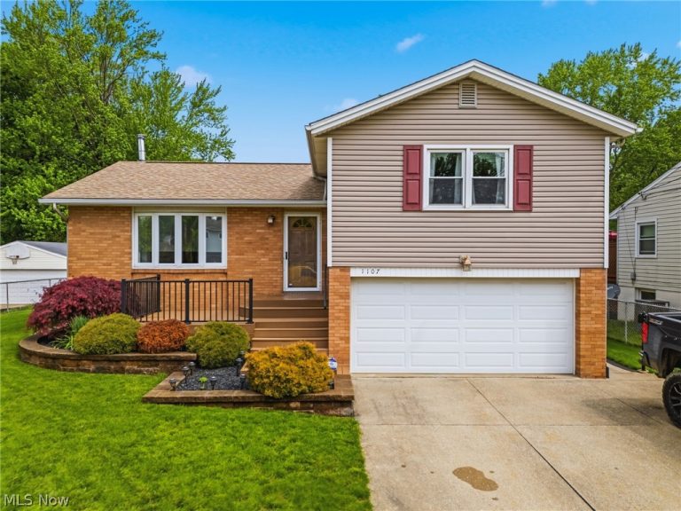 1107 Lynbrook Street, North Canton, OH, 44720
