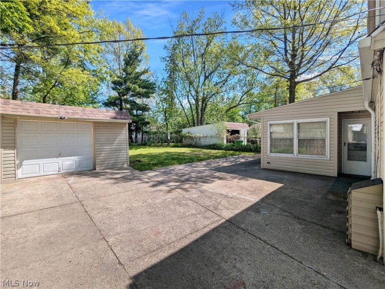 4135 Eastway Road, Cleveland, OH - Photo 8