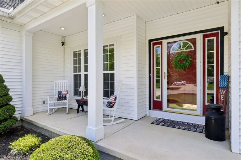 1250 Orchard Glen Drive, Amherst, OH - Photo 4