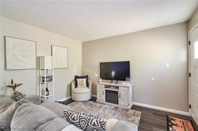 890 Iroquois Run, Macedonia, OH - Photo 4