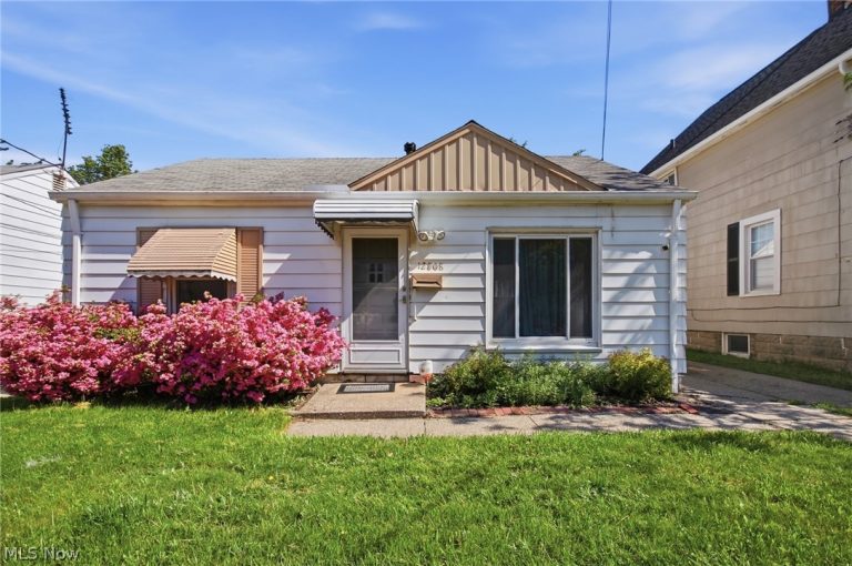12808 Longmead Avenue, Cleveland, OH - Photo 2