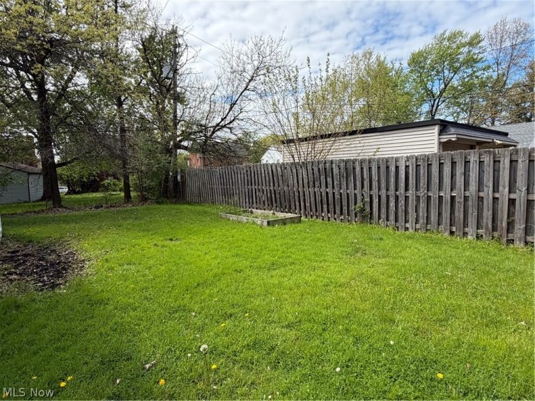 2304 Glendon Road, University Heights, OH - Photo 6