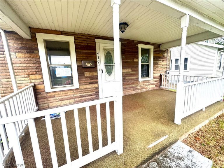 4300 7th Avenue, Vienna, WV - Photo 2