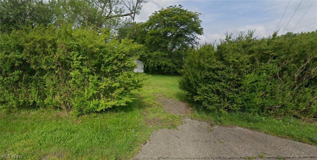 554 & 610 Chillicothe Road, Aurora, OH