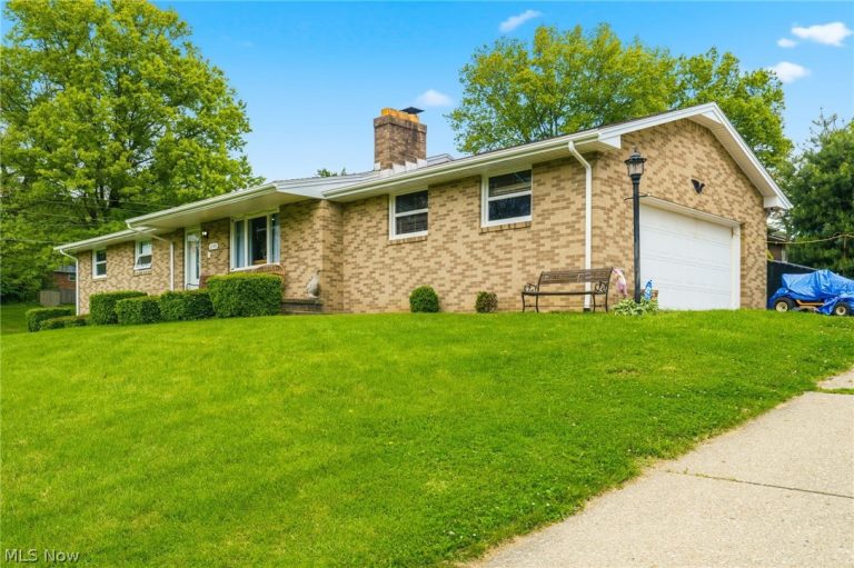 2148 Clearview Street, Massillon, OH - Photo 3