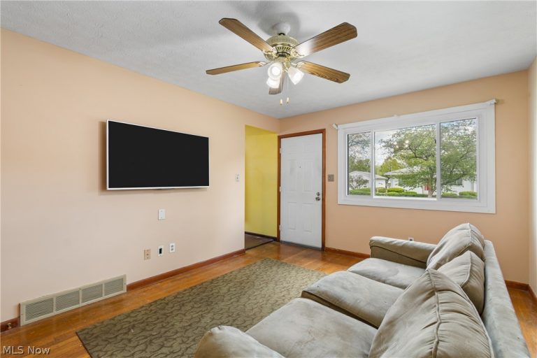 64 Kreiner Avenue, Akron, OH - Photo 5