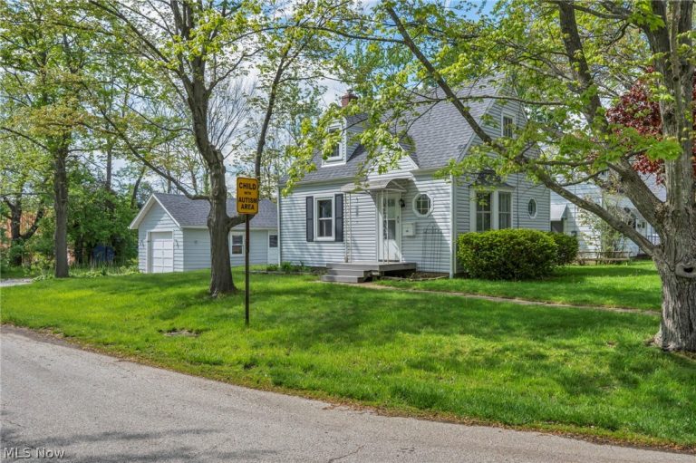 228 Sanford Street, Ravenna, OH - Photo 4
