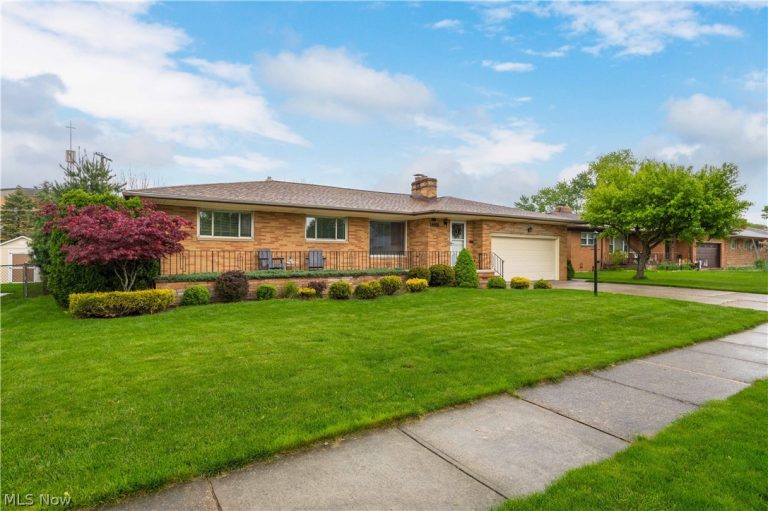14666 Robert Drive, Middleburg Heights, OH - Photo 2