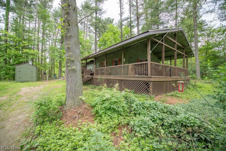 1246 Alton Drive, Sherrodsville, OH, 44675
