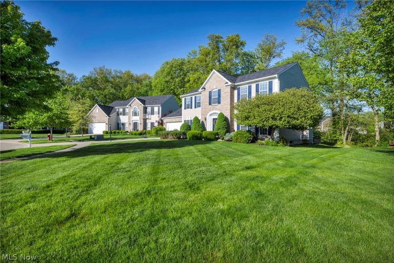 2663 Ambridge Drive, Avon, OH - Photo 8