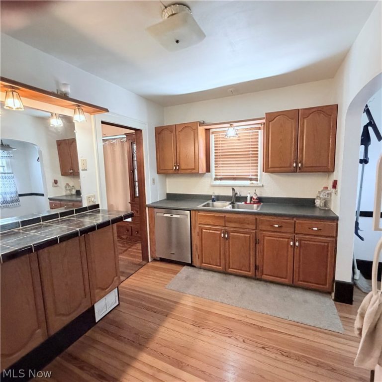 3196 116th Street, Cleveland, OH - Photo 2